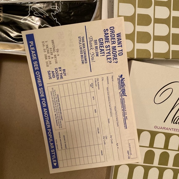 National Pantyhose 3 Pairs NIB - Picture 7 of 8